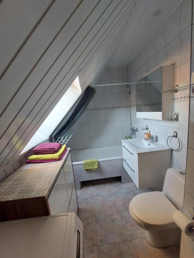 Nida Guesthouse At Loreta الغرفة الصورة